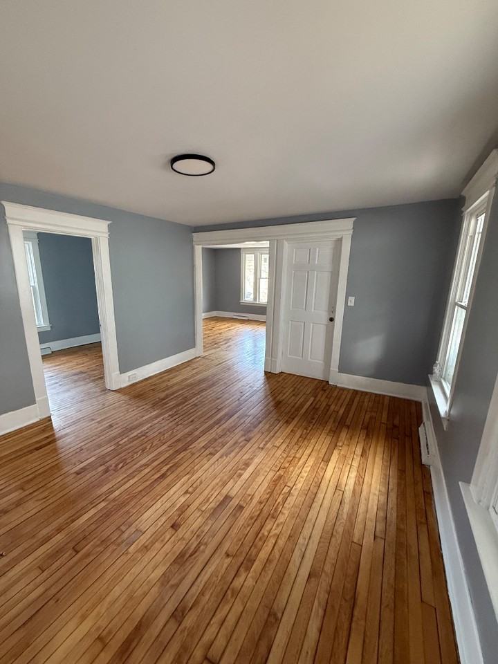 912 Saratoga St - Photo 4 of 16