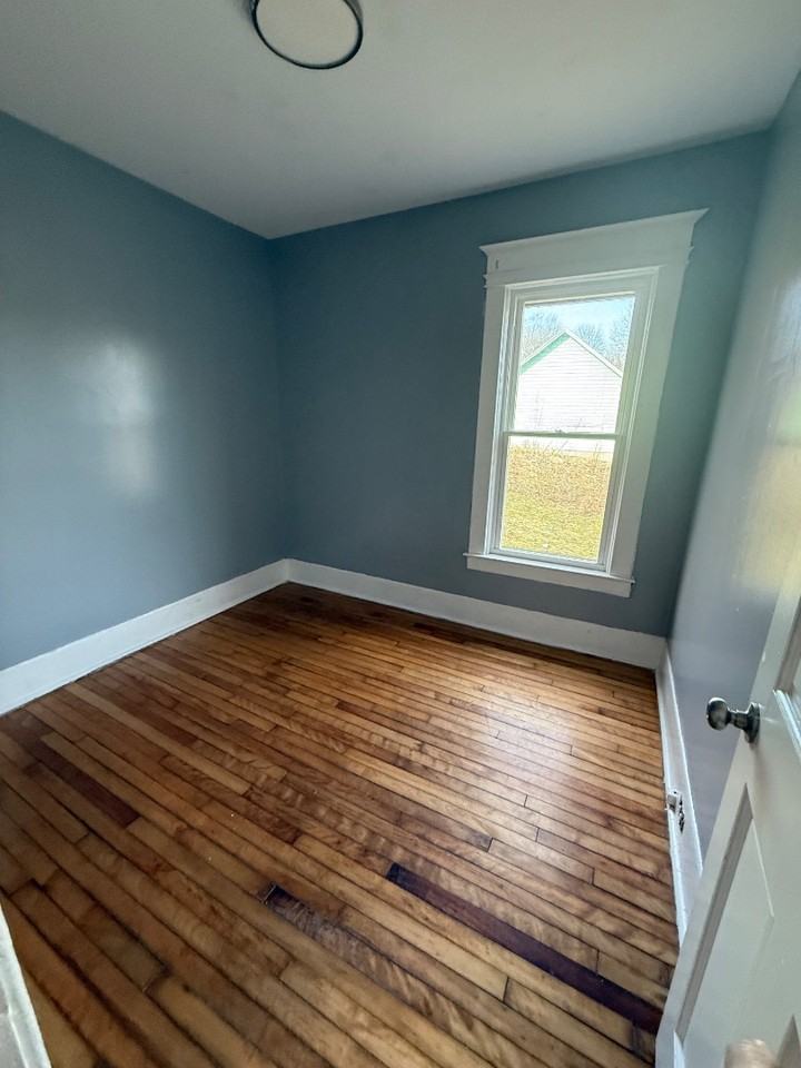 912 Saratoga St - Photo 7 of 16