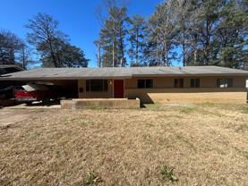 3139 Charleston Dr - Photo 1 of 1