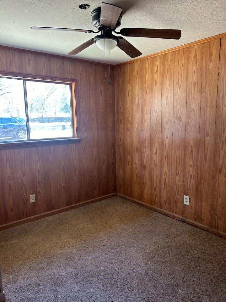 3139 Charleston Dr - Photo 2 of 11