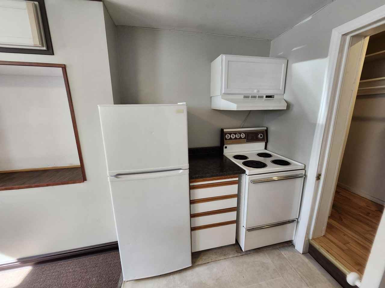 120 116-120 Pitt Street - 116-B #116B - Photo 3 of 10