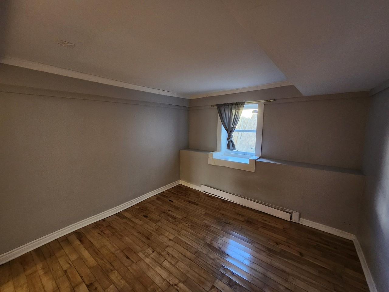 120 116-120 Pitt Street - 116-B #116B - Photo 7 of 10