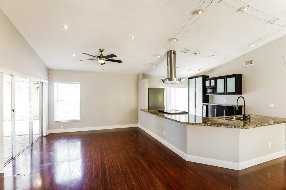 210 Nw 207th Way - Photo 3 of 16