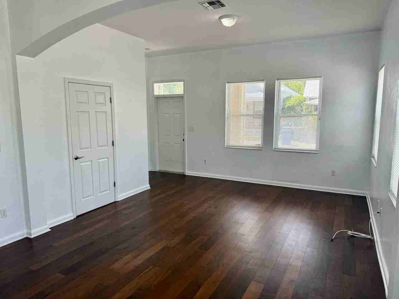 1808 E. Columbus Drive - Photo 3 of 5