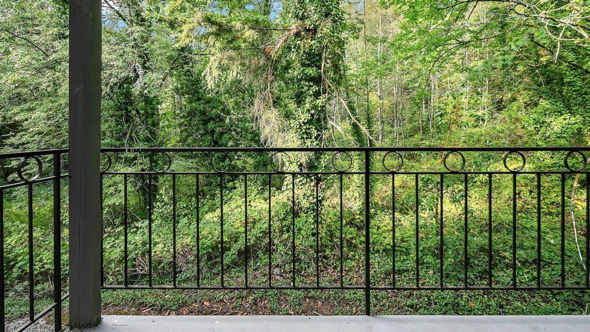 6214 S 153rd St - Photo 5 of 13