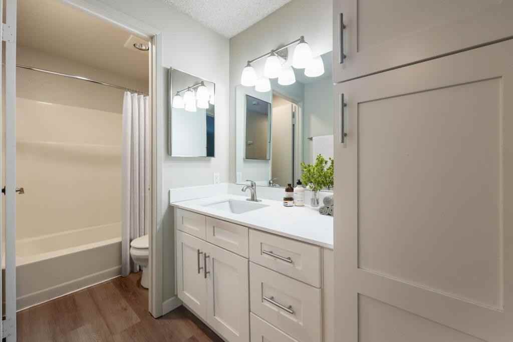 6214 S 153rd St - Photo 7 of 13