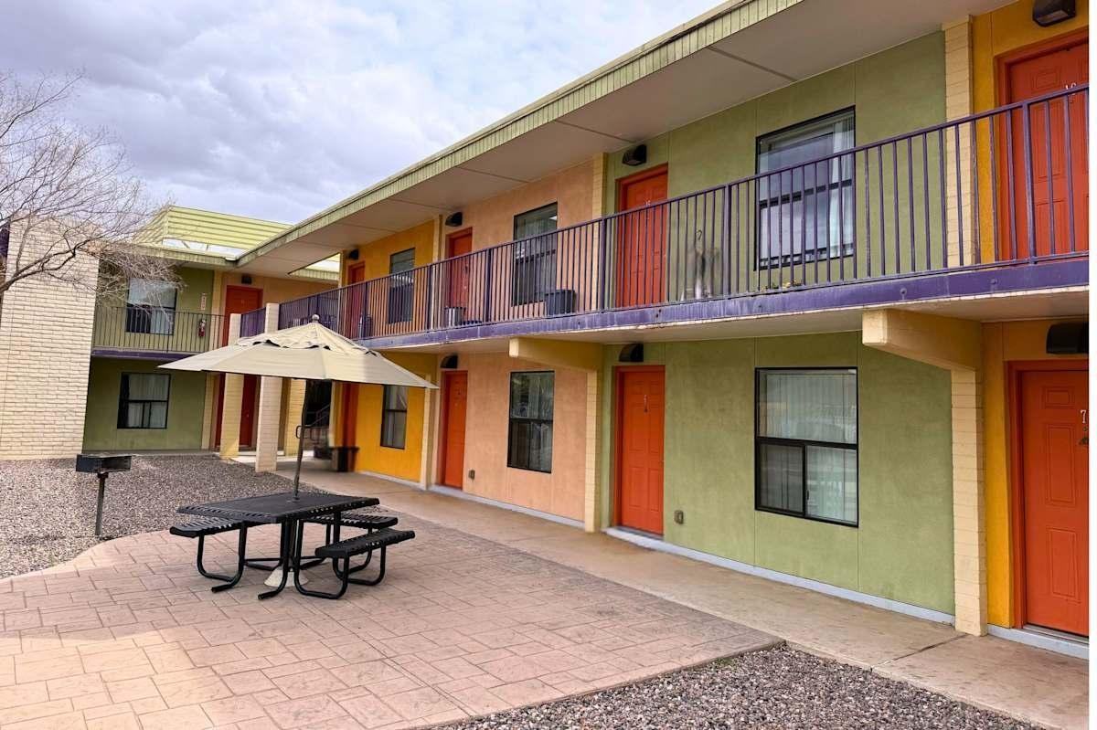 201 E Portland St - Photo 2 of 6