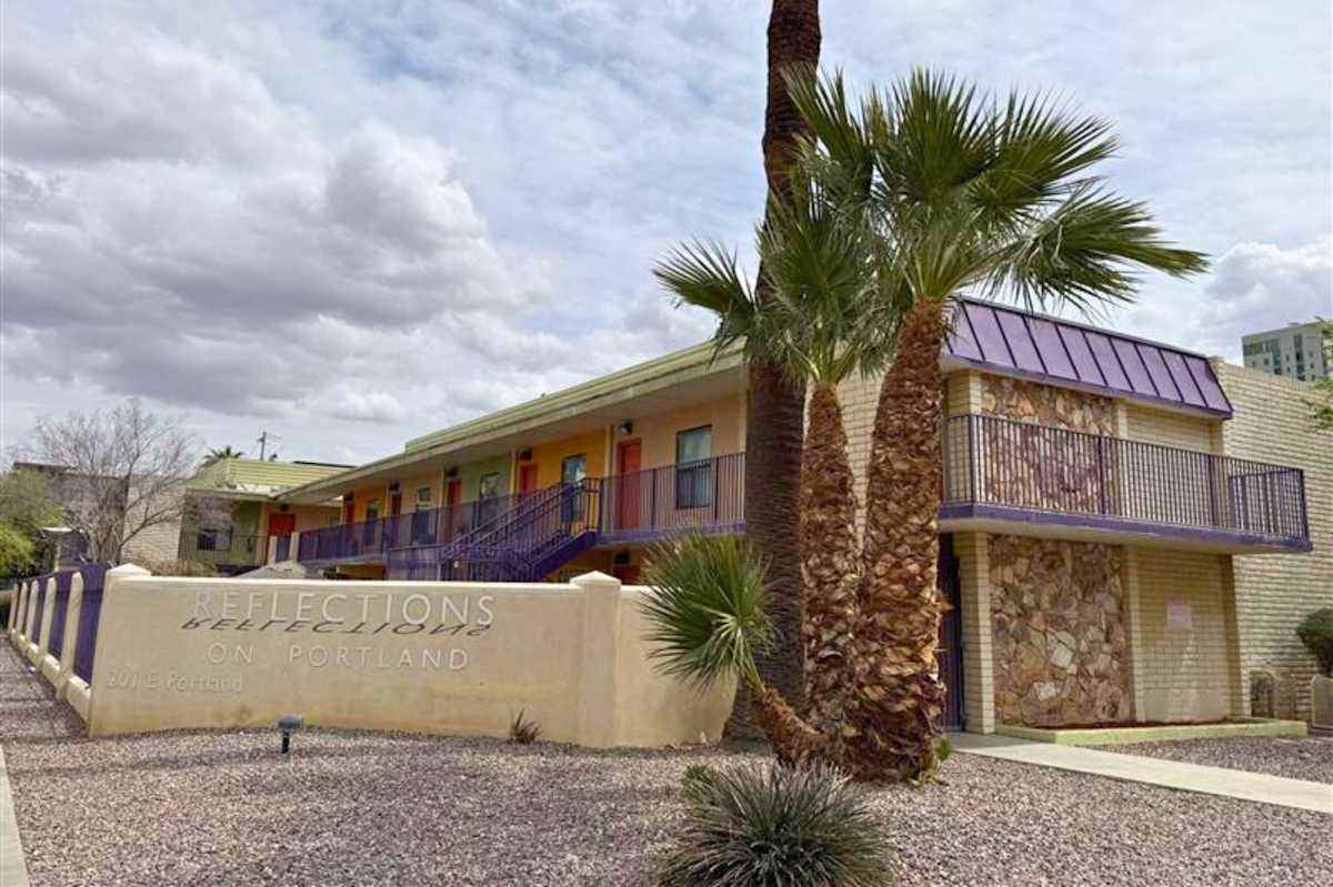 201 E Portland St - Photo 3 of 6