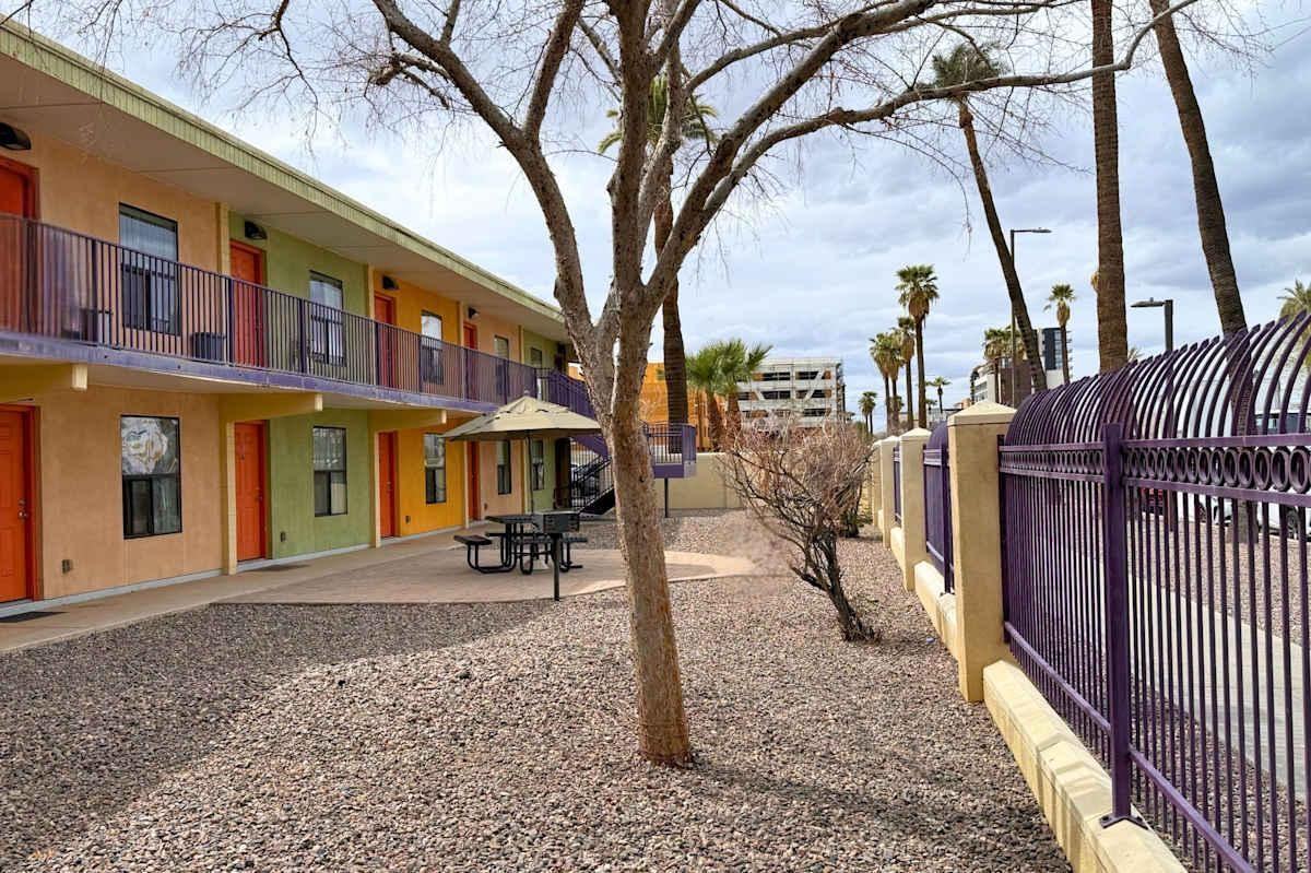 201 E Portland St - Photo 5 of 6