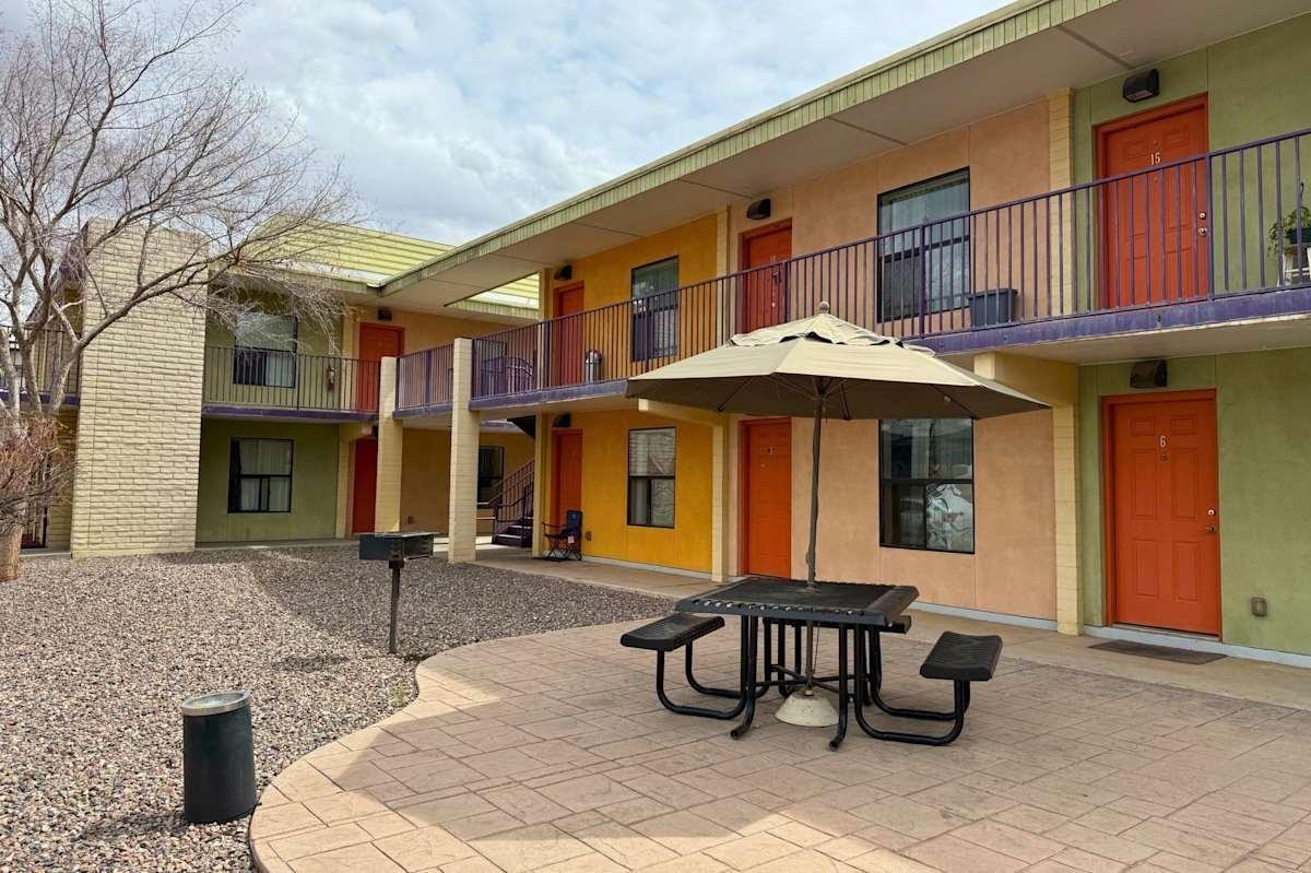 201 E Portland St - Photo 4 of 6