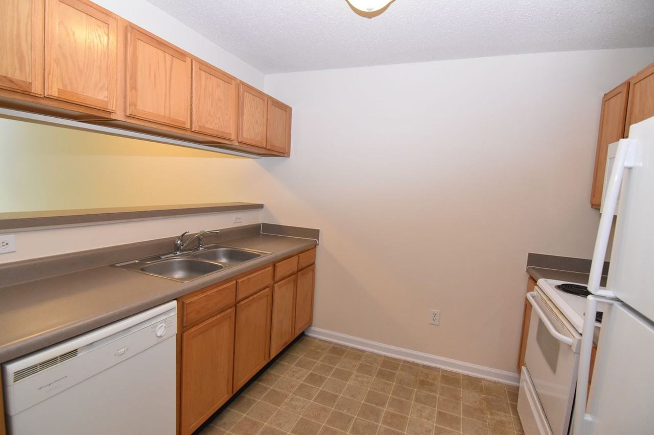 114 N Wheeless Dr - Photo 5 of 29