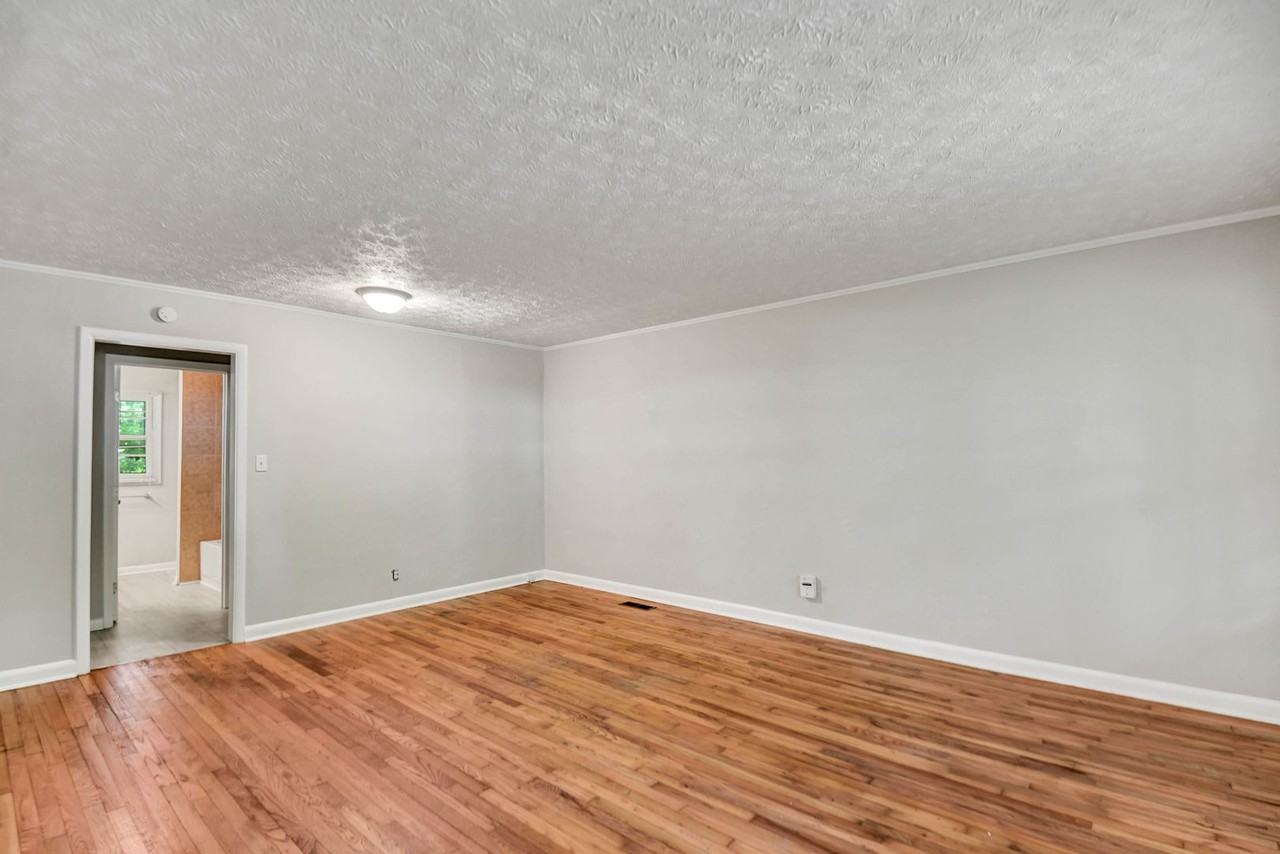 116 White St - Photo 2 of 9