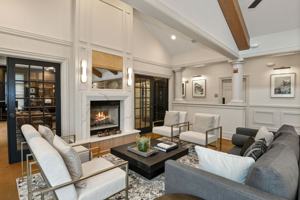 featured image of 1900 Barclay Blvd