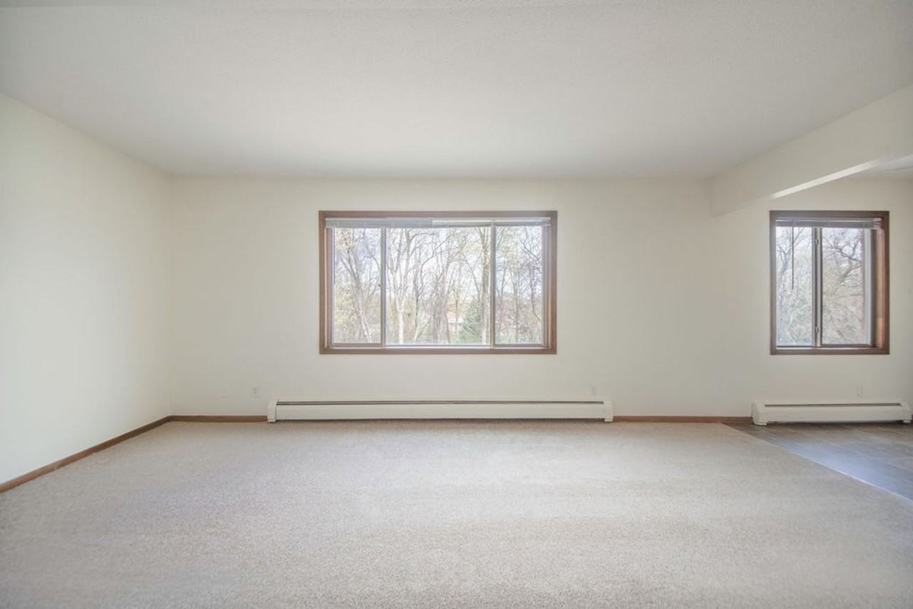 Tonka Manor - Photo 3 of 18