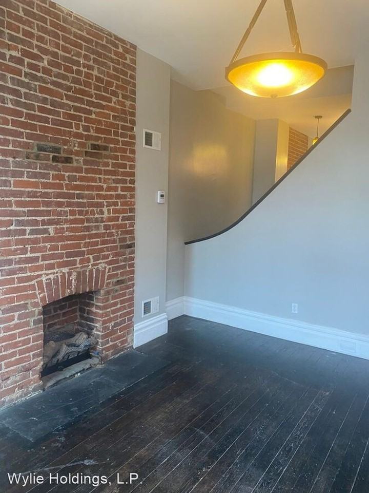 5114 Butler St - Photo 3 of 8