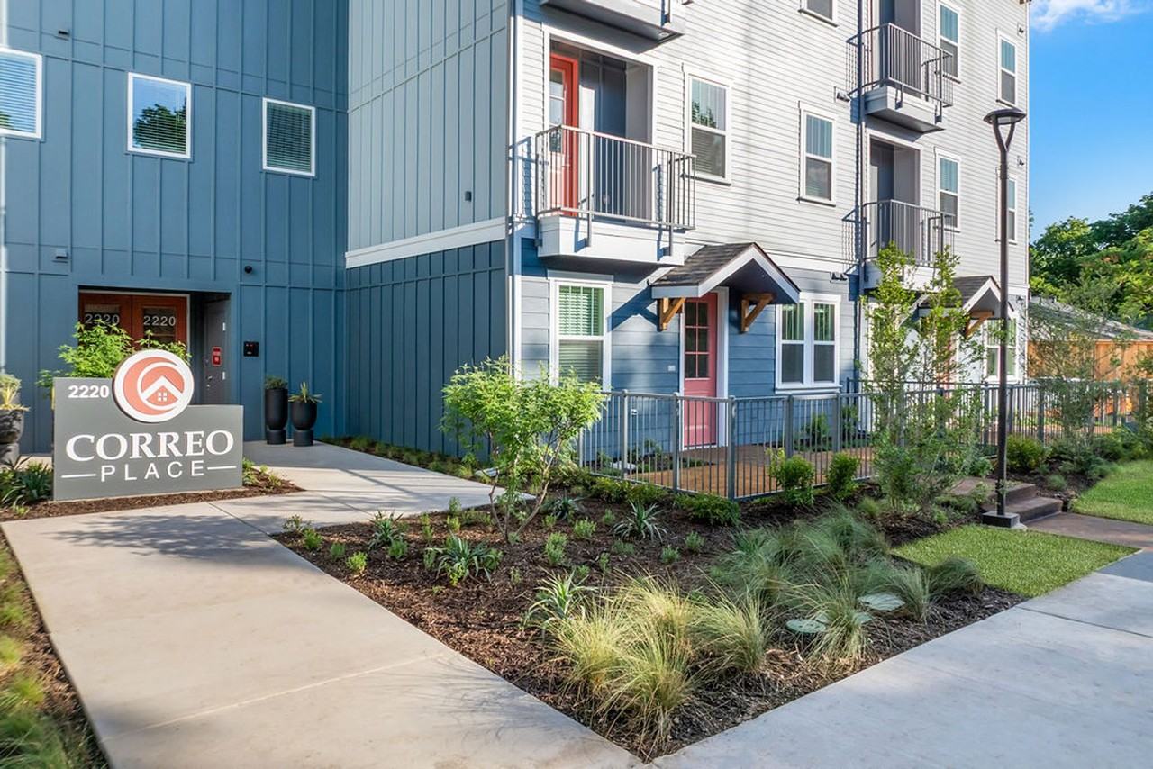 Correo Place - Photo 5 of 41