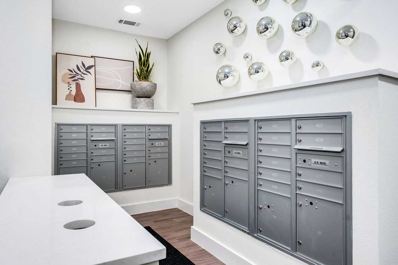 Correo Place - Photo 7 of 41