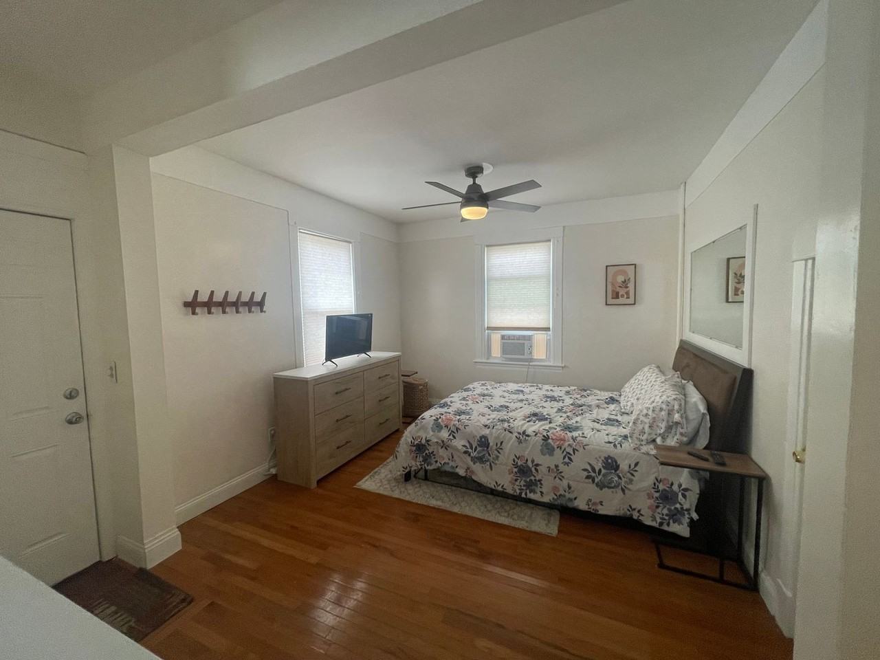 263 Second Street - Photo 3 of 30