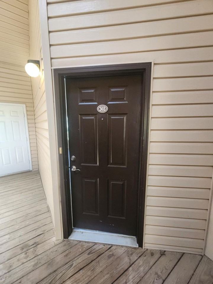 121 Wexford Dr #303 - Photo 4 of 26