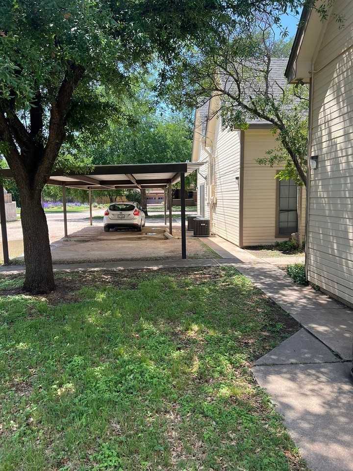 1449 N 8th St - Photo 2 of 9