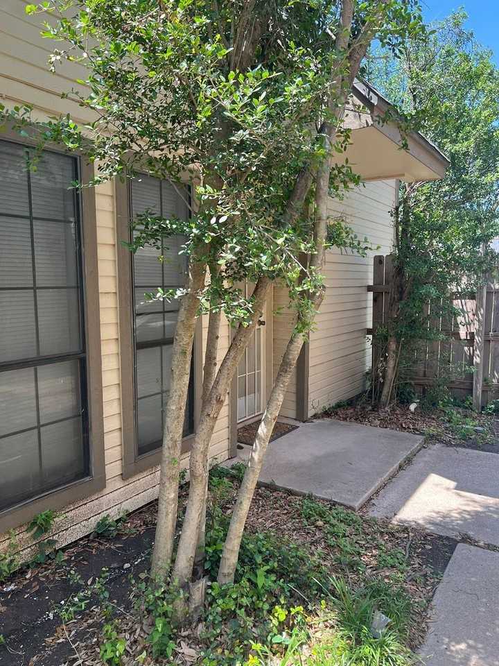 1449 N 8th St - Photo 3 of 9