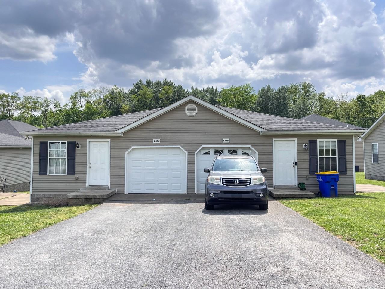 855 Lynnwood Way - Photo 2 of 2