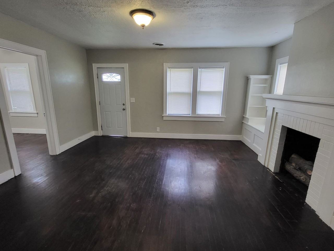 500 N Jackson St - Photo 2 of 19