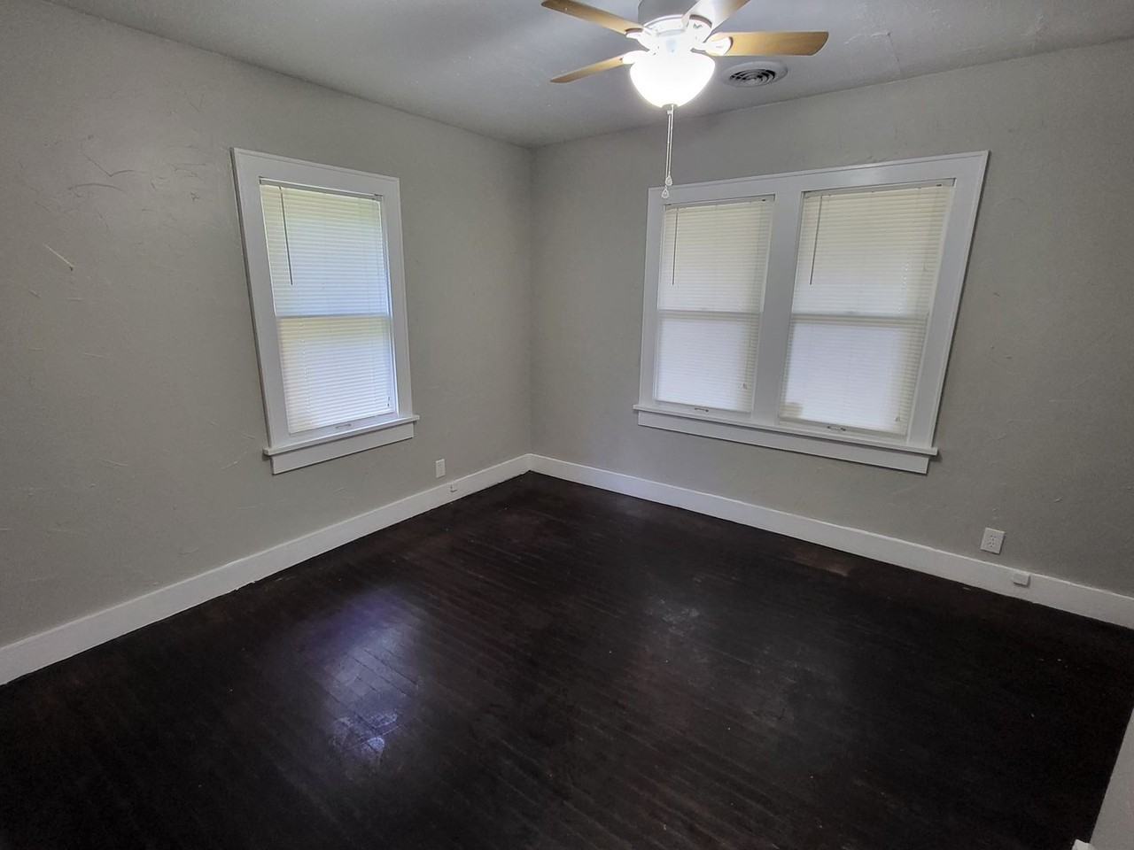 500 N Jackson St - Photo 6 of 19