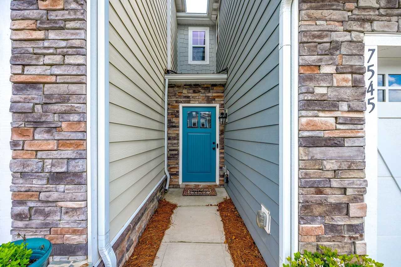 7545 Hartsfield Dr - Photo 2 of 41