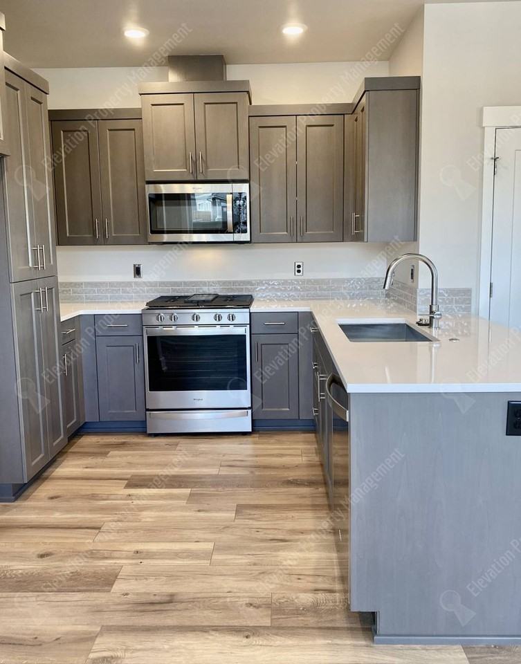 3035 Ne Red Jasper Pl - Photo 5 of 39
