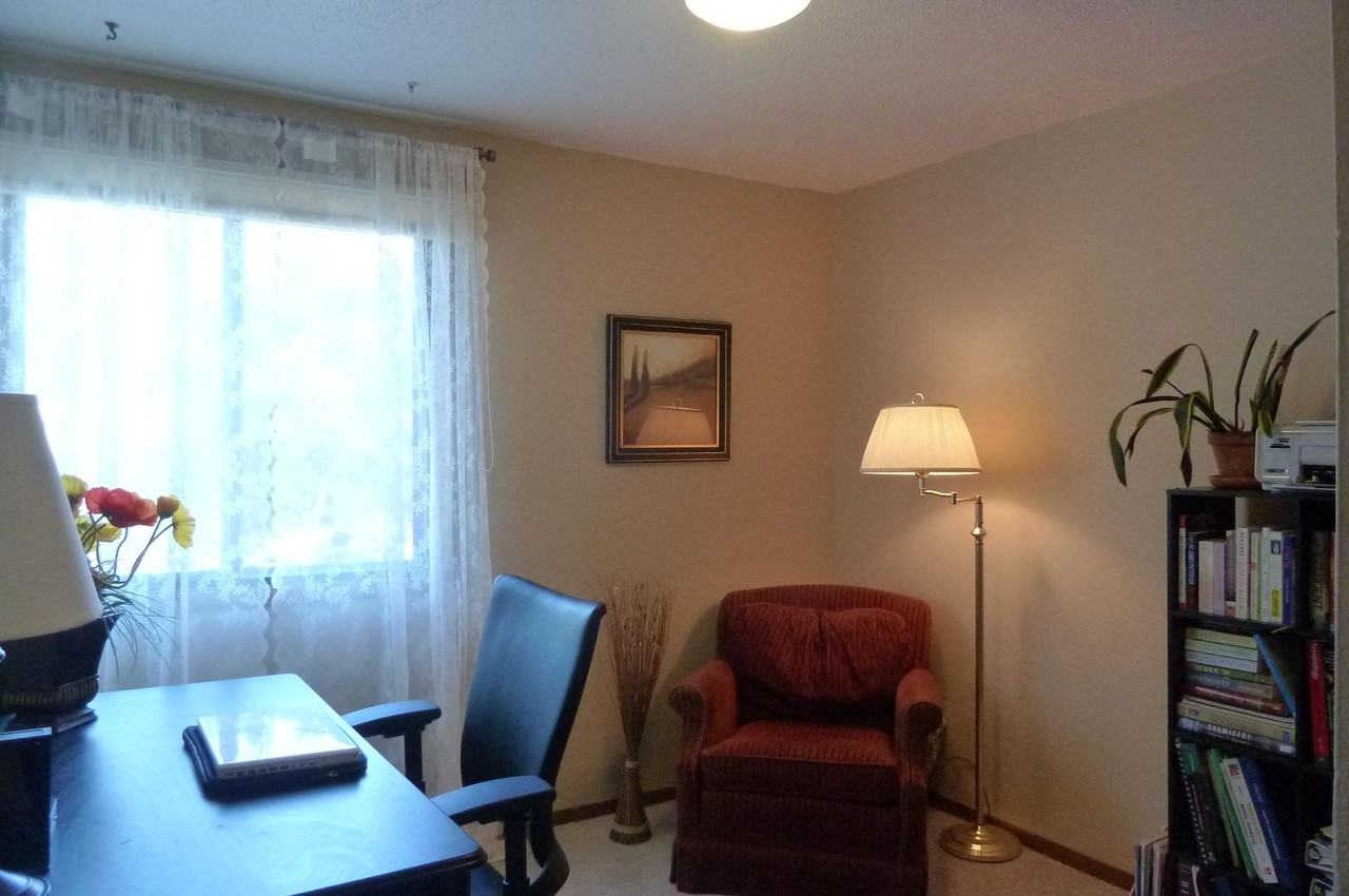 808 Benton Drive #31 - Photo 4 of 11