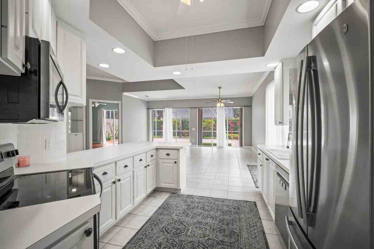 5938 Bermuda Ln - Photo 2 of 30