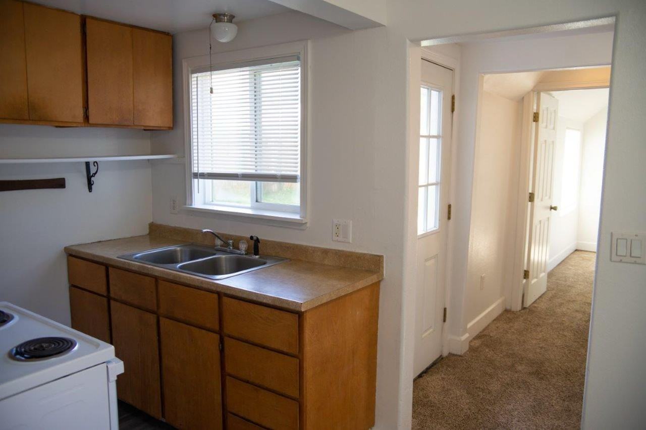 1031 6th St Nw - Photo 6 of 18