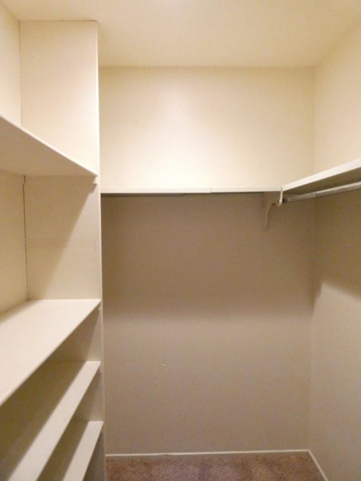 Grandview Court Apartments - Photo 7 of 20