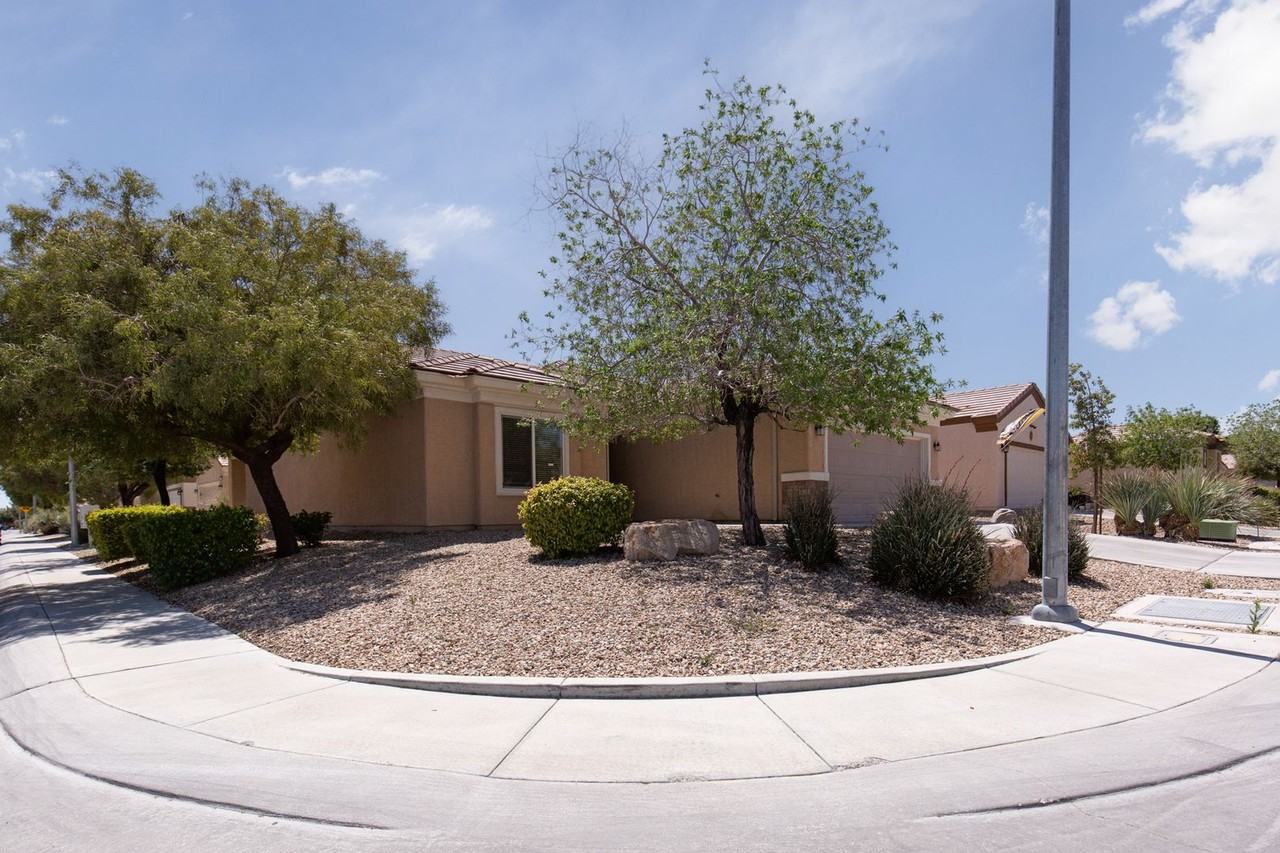 7628 Fieldfare Dr - Photo 2 of 50