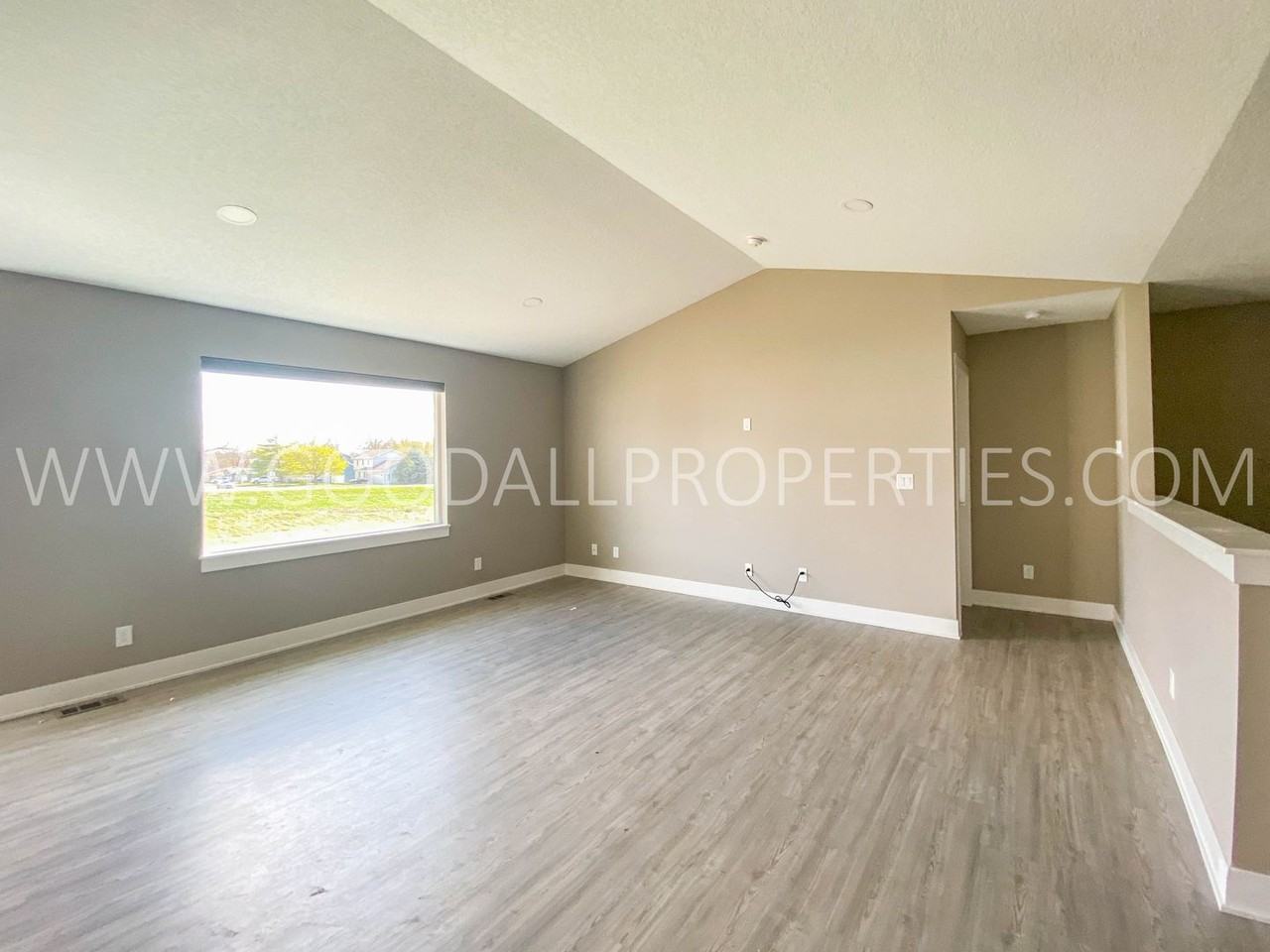 1002 Linden St - Photo 7 of 18