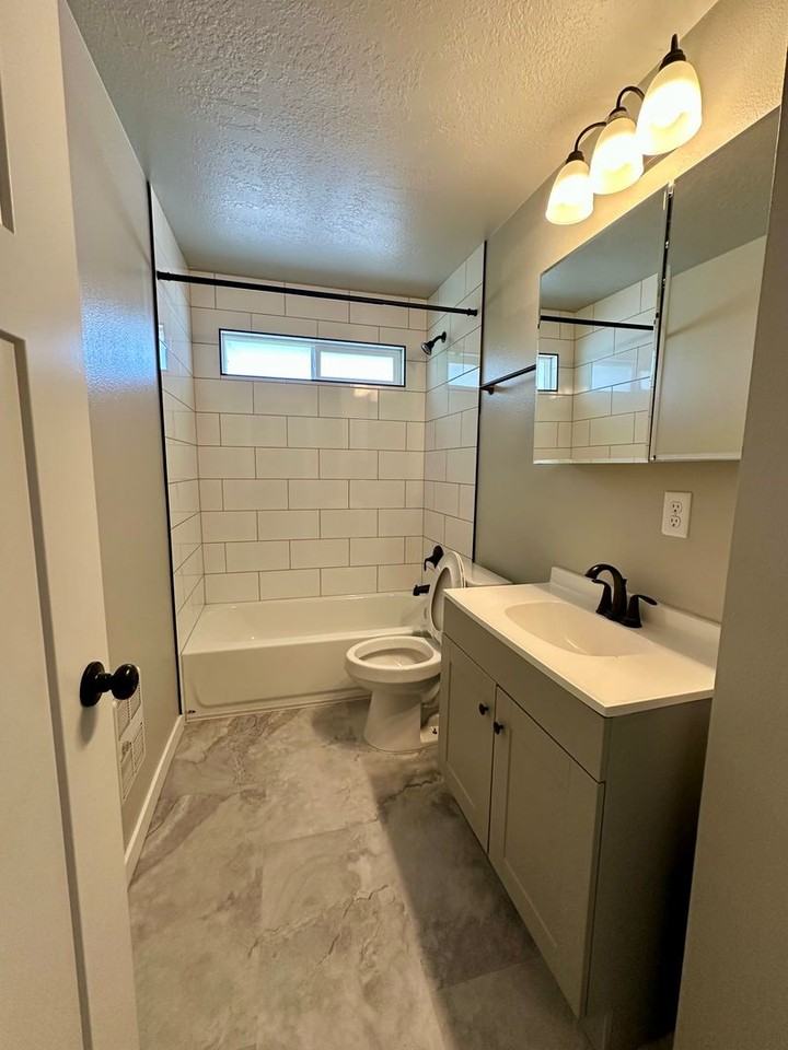 1608 W 8th Ave #303 - Photo 4 of 13