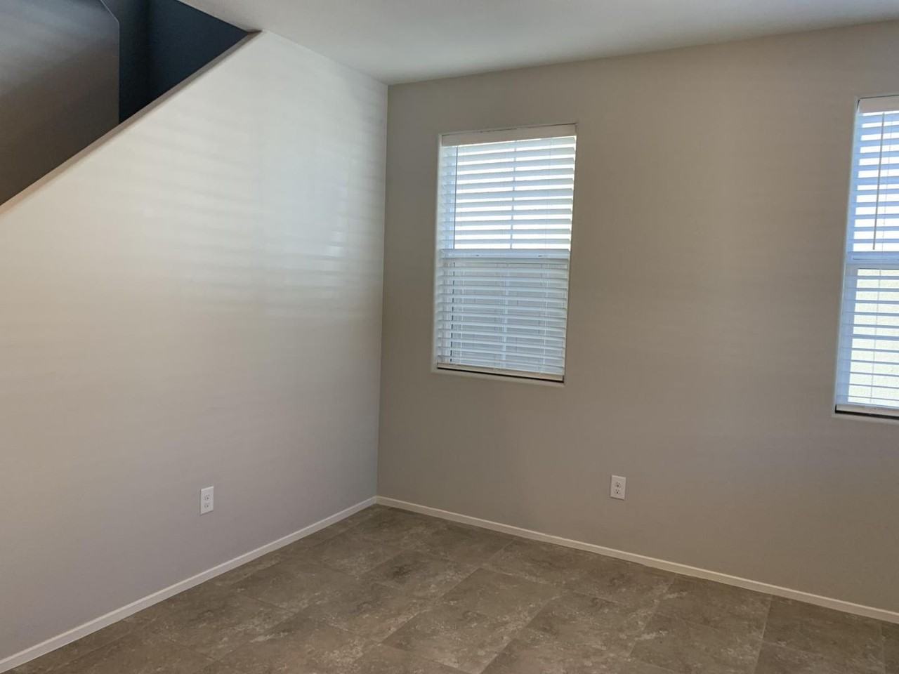 5973 Icicle Falls Ave - Photo 3 of 38