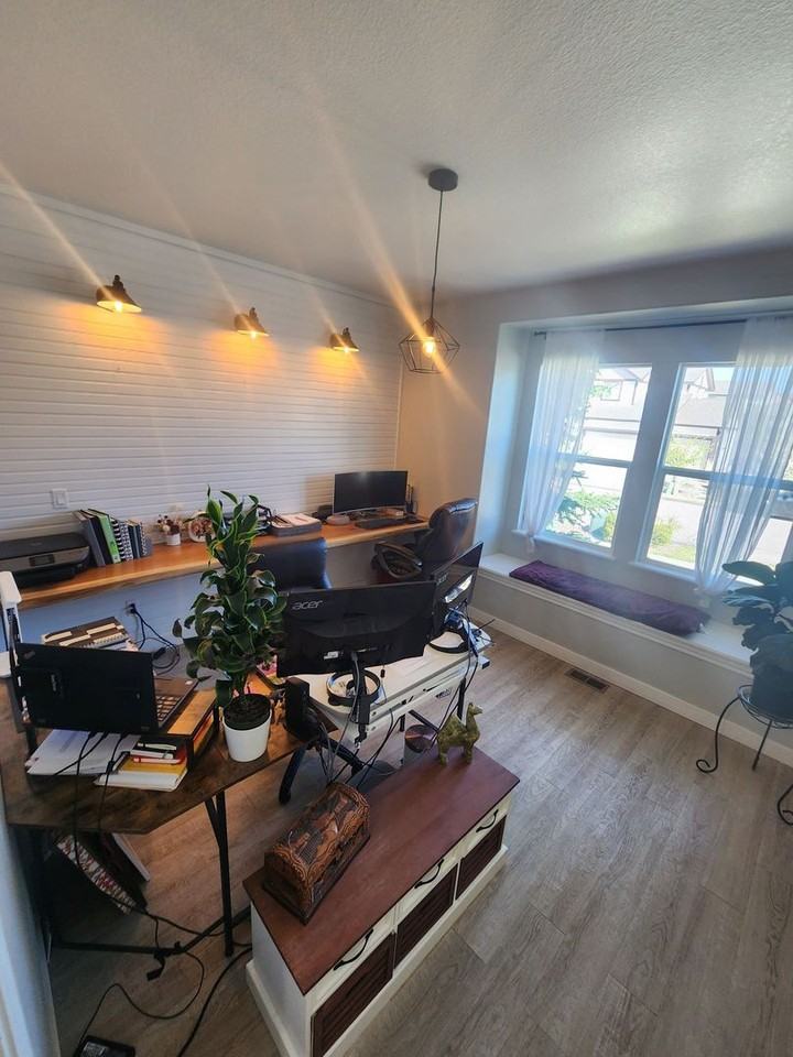 5935 Harney Dr - Photo 3 of 40