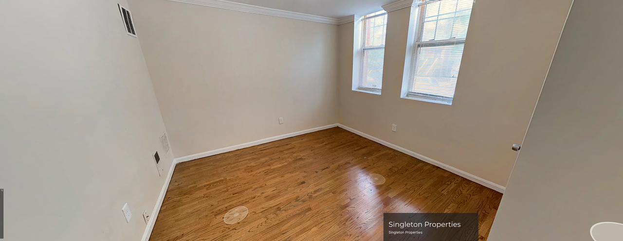 712 Shawmut Ave - Photo 4 of 7