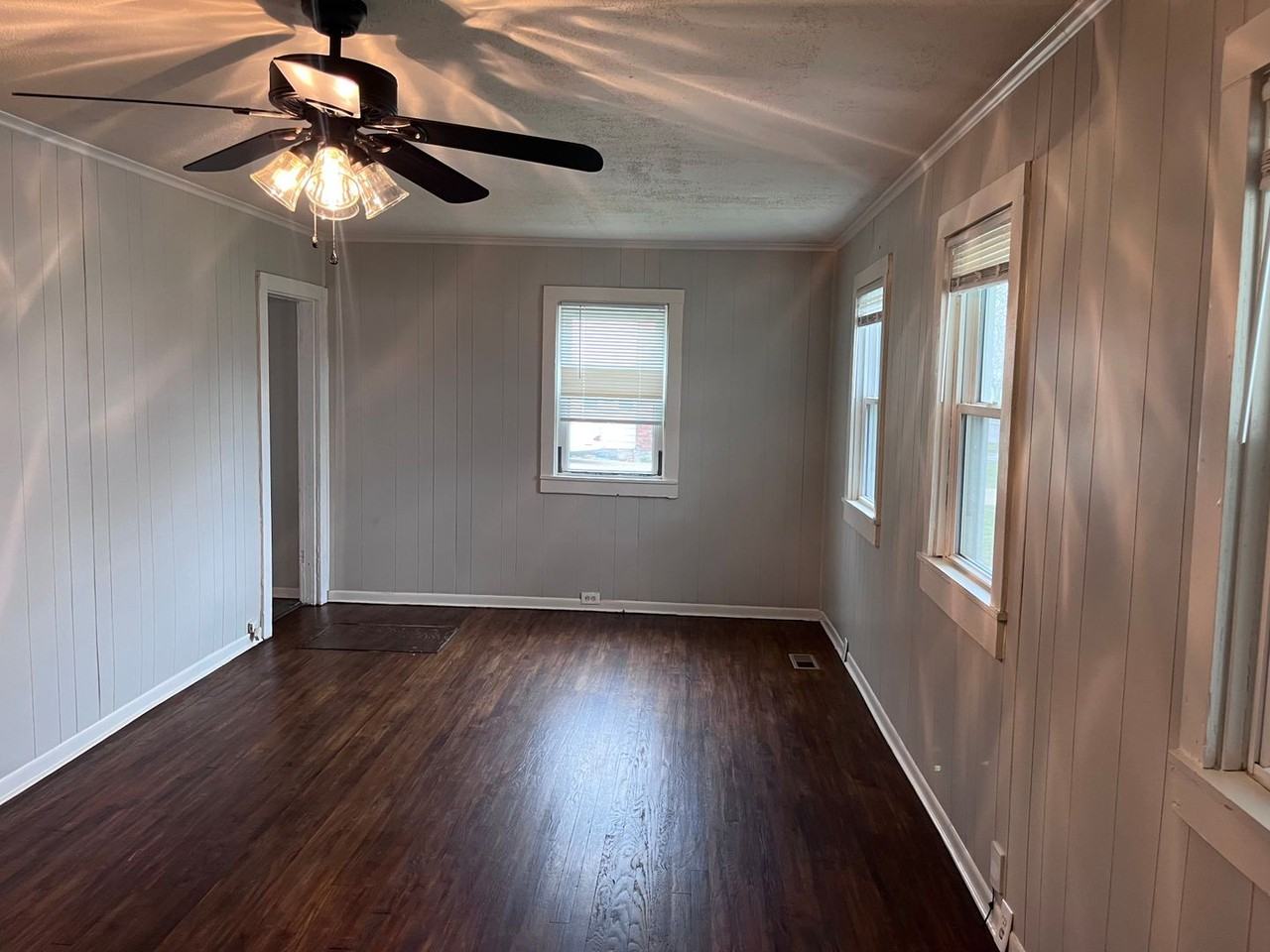 209 Duling Ave - Photo 2 of 10