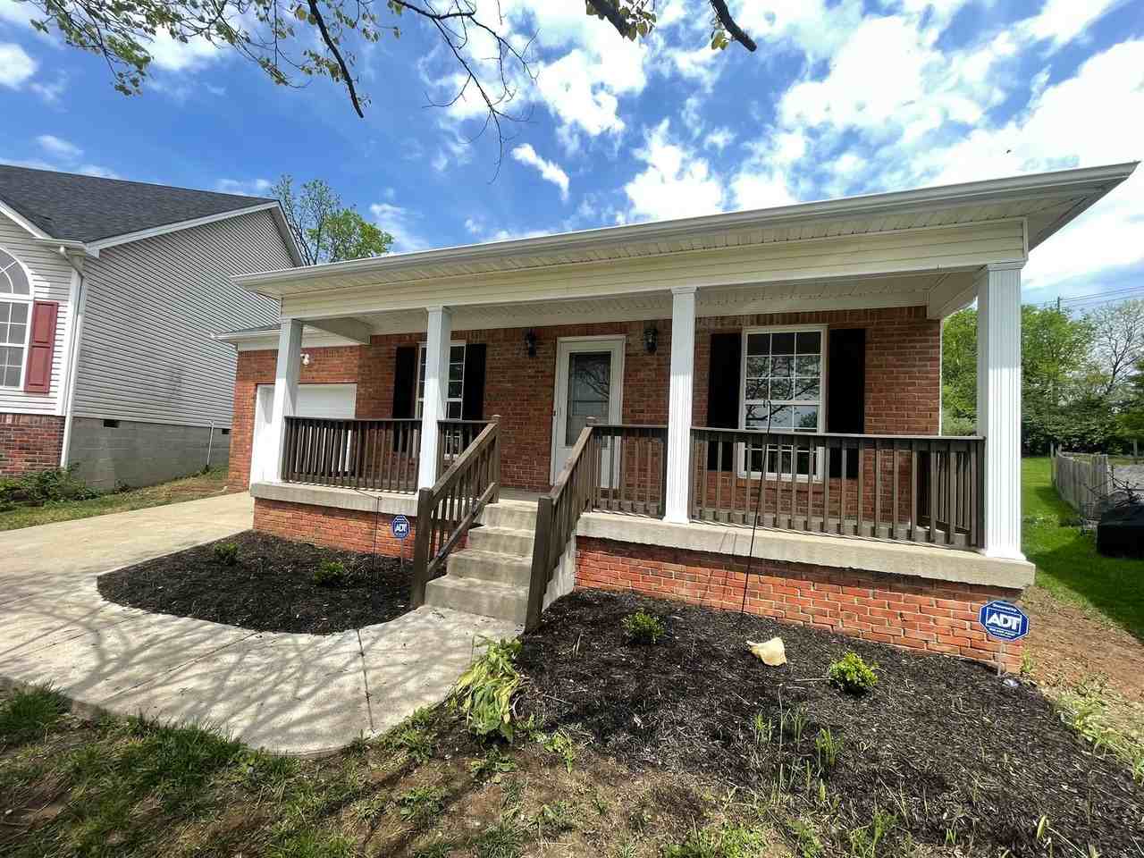 121 Spencer Ct