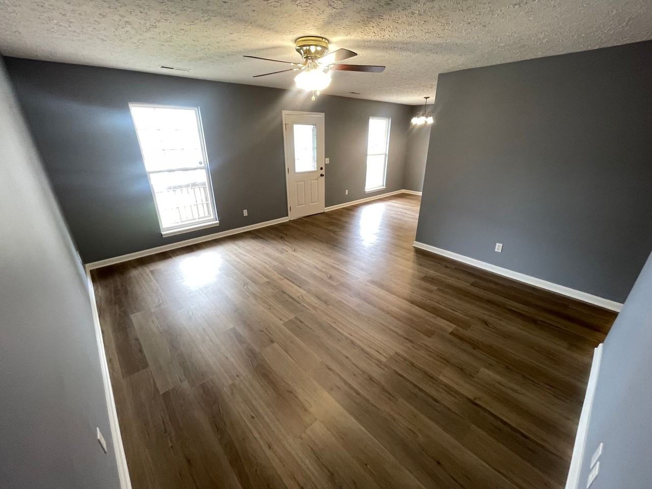 121 Spencer Ct - Photo 7 of 21