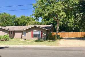 featured image of 101/103 Lockhart St.