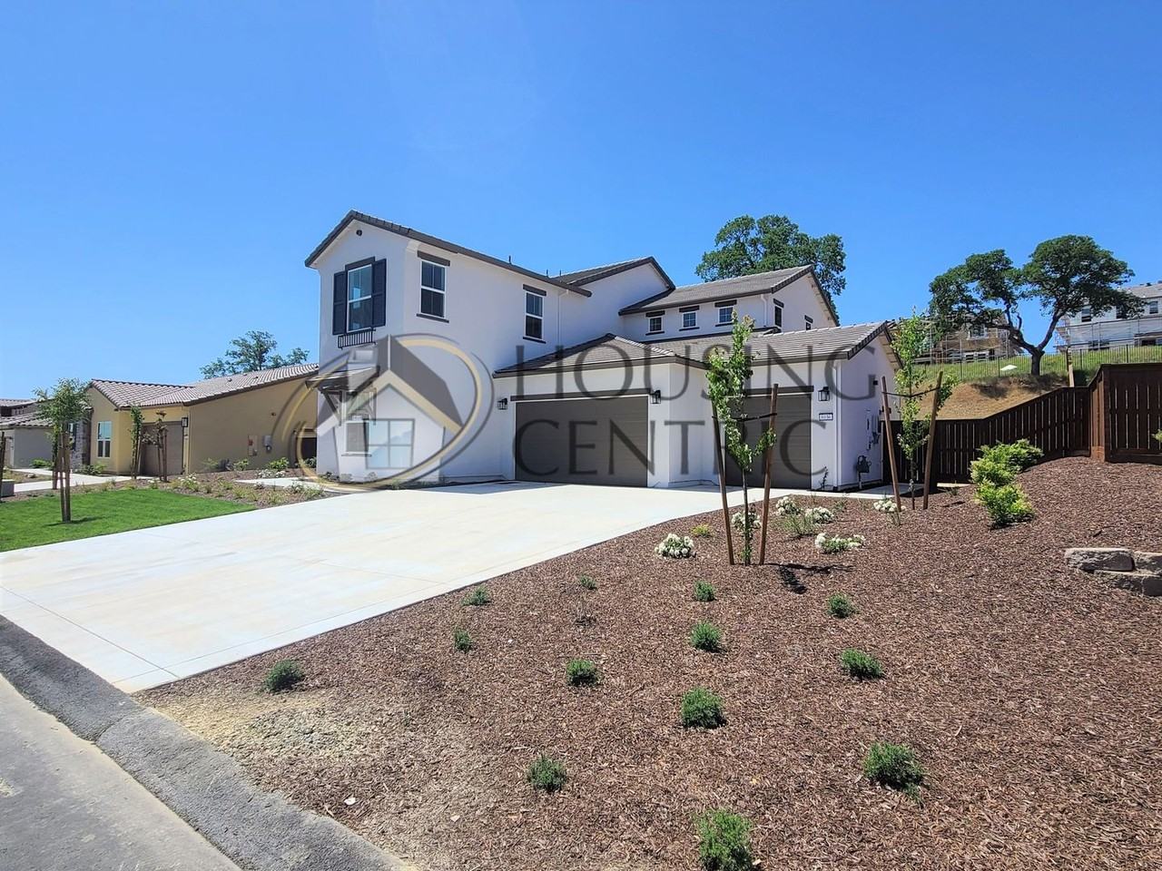 8036 Benevento Dr - Photo 3 of 50