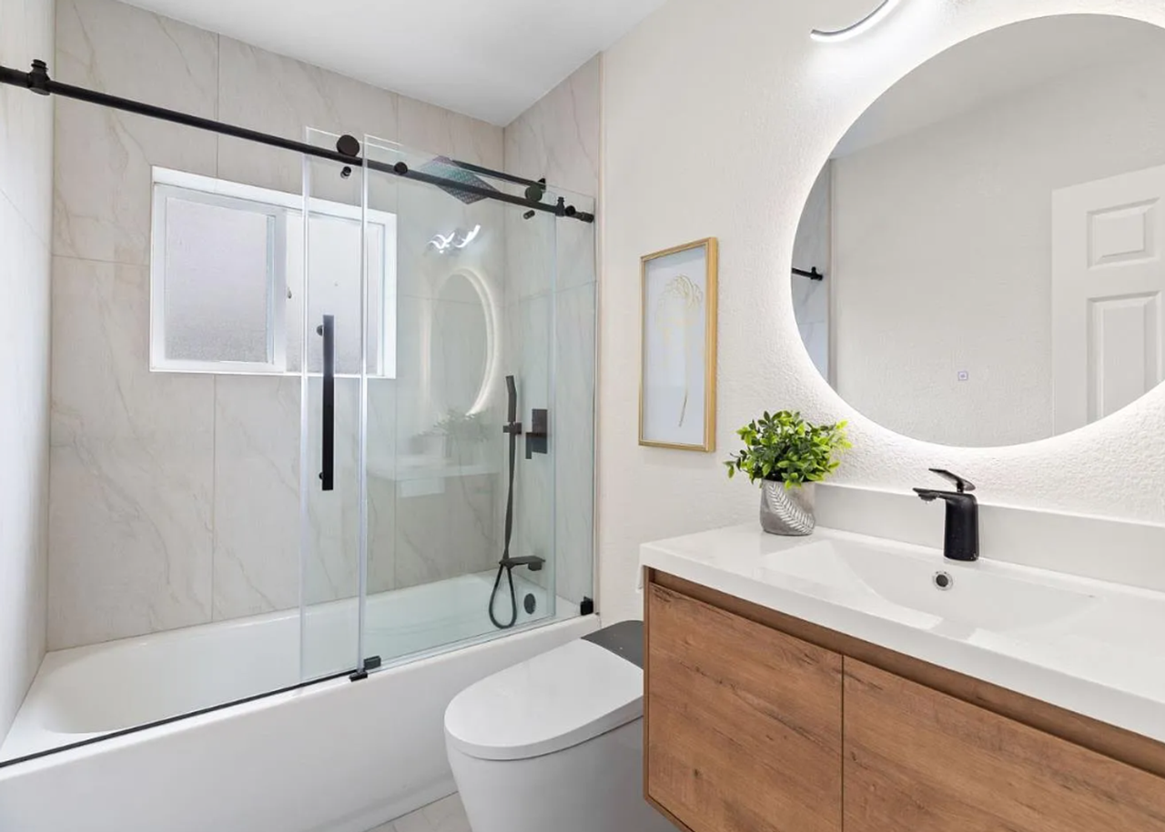 1039 Inverness Dr - Photo 3 of 11