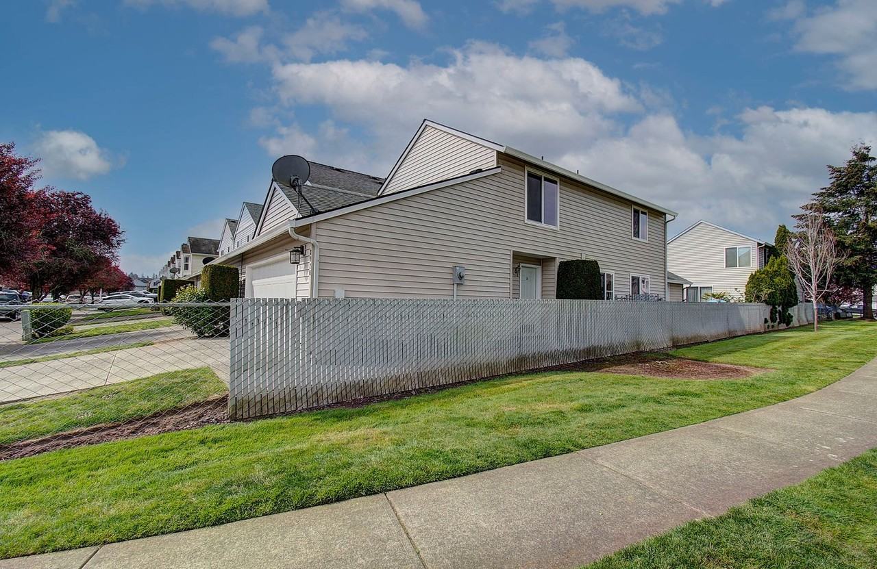 3020 Ne 116th Ave - Photo 3 of 29