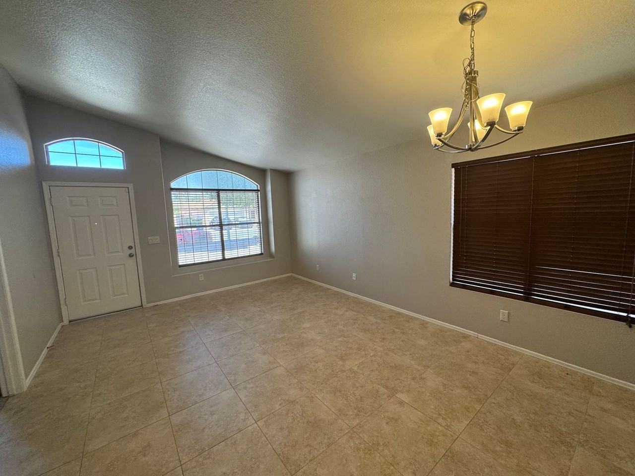 5913 W Mercury Way - Photo 3 of 23