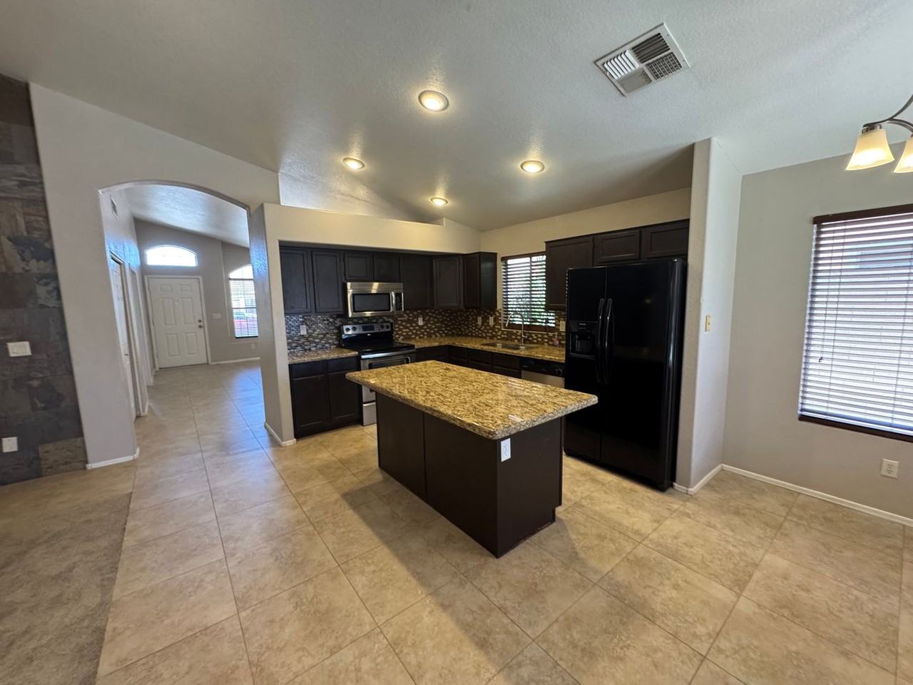 5913 W Mercury Way - Photo 5 of 23