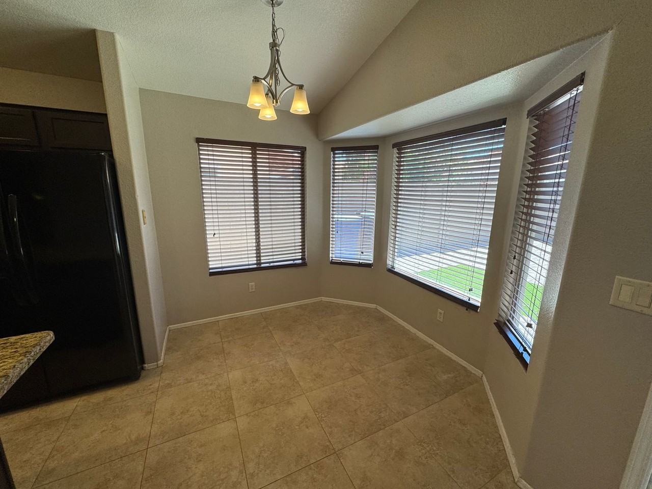 5913 W Mercury Way - Photo 7 of 23